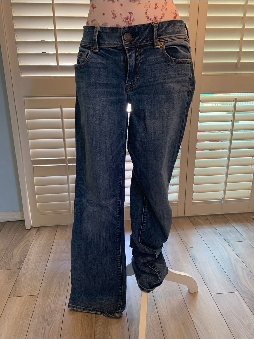 American Eagle Outfitters kick boot super stretch Jeans